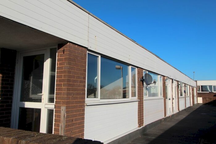 2 Bedroom Flat To Rent In Stroud Avenue, Willenhall WV12