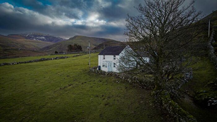 2 Bedroom Cottage For Sale In Ty Mawn, Llanberis, Gwynedd, LL55