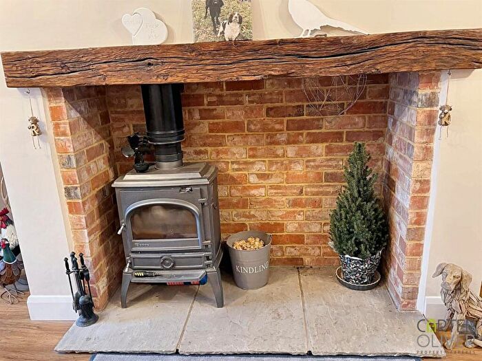 2 Bedroom Character Property For Sale In Coventry Road, Brinklow, Rugby, CV23