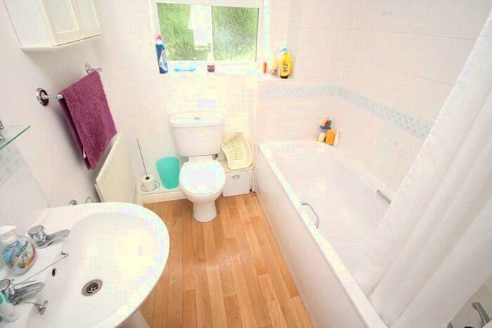 2 Bedroom Apartment To Rent In Osier Drive, Basildon, SS15
