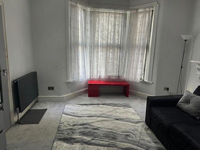 1 Bedroom Apartment To Rent In Balfour Road, Ilford, IG1