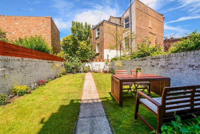 4 Bedroom Maisonette To Rent In Shirland Road, Maida Hill, London, W9