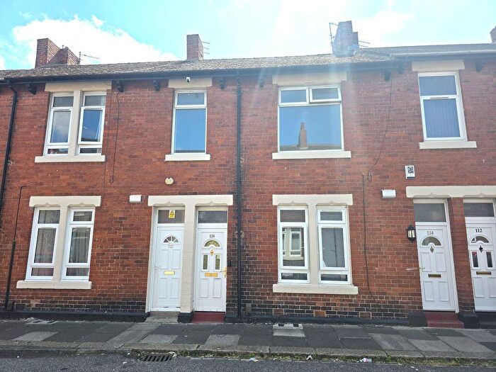 3 Bedroom Flat To Rent In Laurel Street, Wallsend, NE28