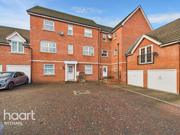 2 Bedroom Apartment For Sale In Richards Close, Witham, CM8