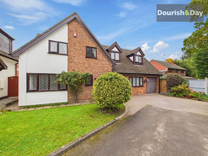 4 Bedroom Detached House For Sale In Rowley Hall Close, Rowley Park, Stafford, ST17