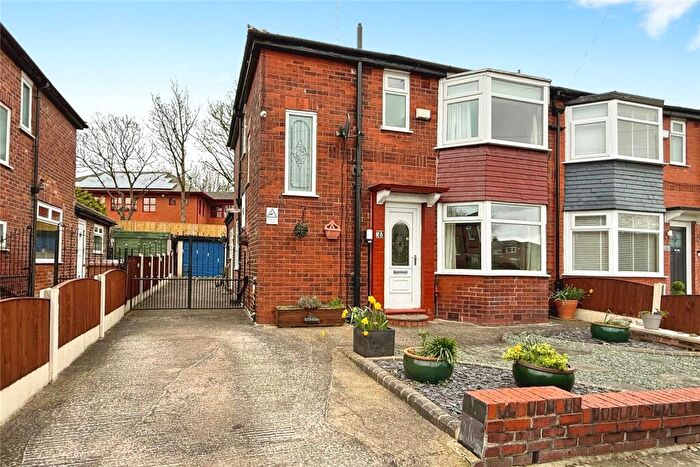 3 Bedroom Semi Detached House For Sale In Rothesay Road, Pendlebury, Swinton, Manchester, M27