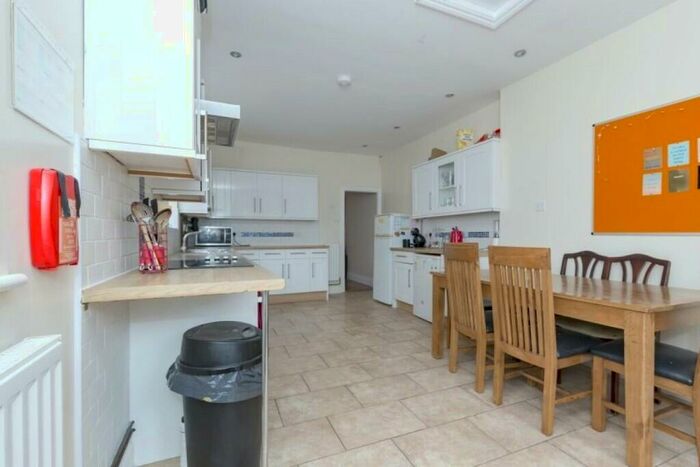 4 Bedroom Terraced House To Rent In Imperial Avenue, Leicester, LE3