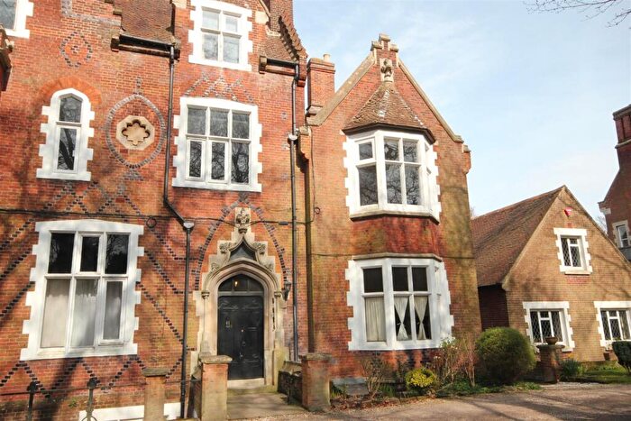 1 Bedroom Detached House To Rent In Room- New Dover Road, Canterbury, CT1