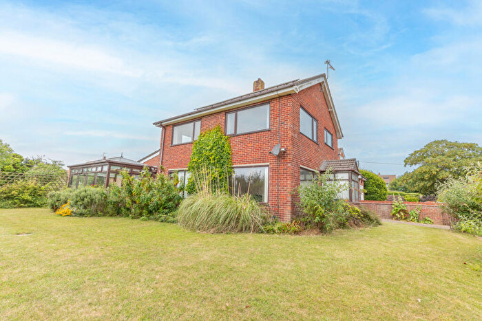 3 Bedroom Detached House For Sale In Grand Avenue, Pakefield, Lowestoft, Suffolk, NR33