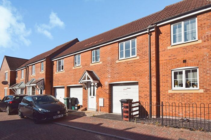 2 Bedroom Flat For Sale In Riverside Close, Bridgwater, TA6