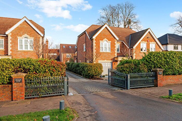 5 Bedroom Detached House To Rent In Spencer Close, Radlett, WD7
