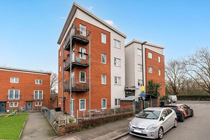 2 Bedroom Flat For Sale In Turnham Road, Brockley, SE4