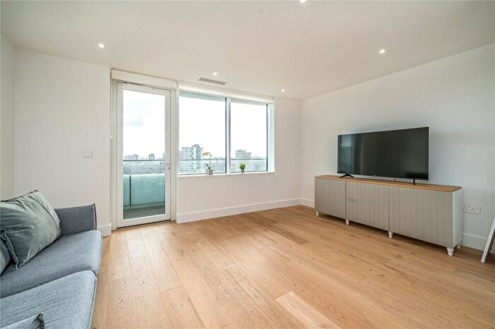 1 Bedroom Apartment To Rent In Lombard Wharf, Lombard Road, Battersea, SW11