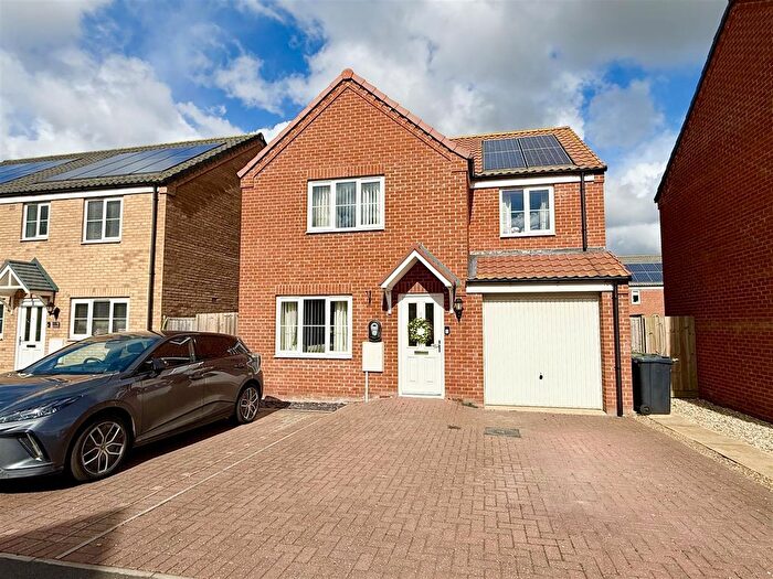 4 Bedroom Detached House For Sale In Portobello Drive, Martham, NR29