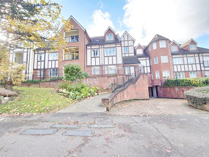 2 Bedroom Apartment To Rent In Butts Green Road, Hornchurch, RM11