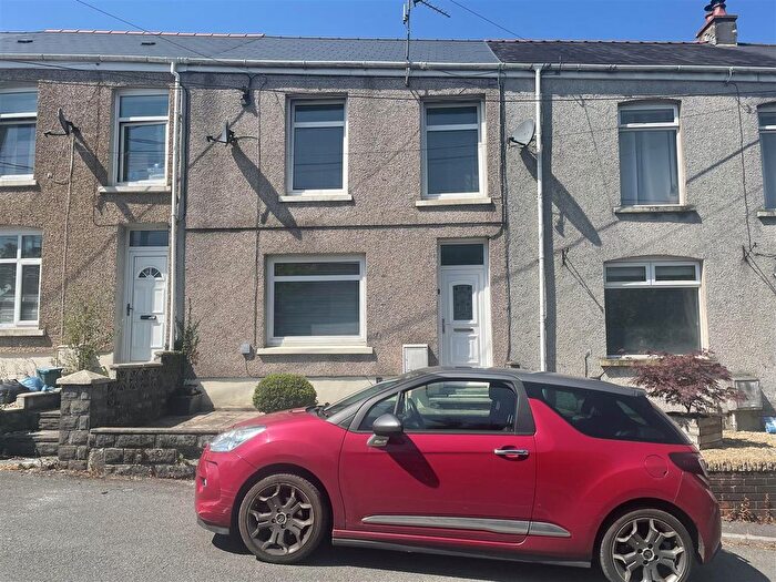2 Bedroom Terraced House To Rent In Parklands Road, Ammanford, SA18