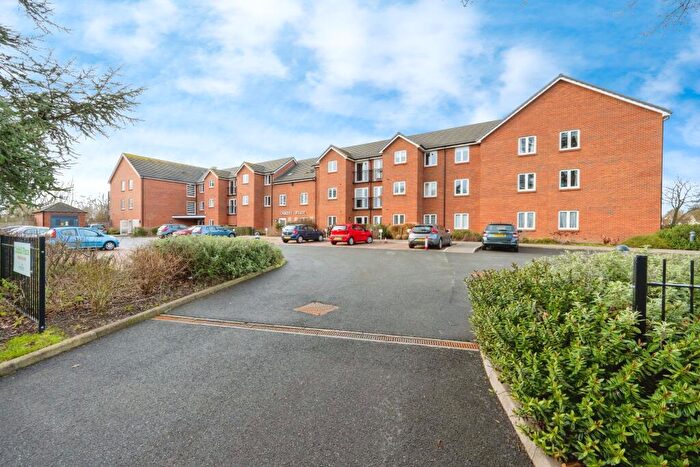 2 Bedroom Flat For Sale In High View, Bedford, Bedfordshire, MK41