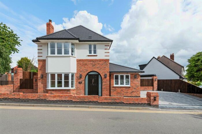 4 Bedroom Detached House To Rent In Kents Close, Solihull, B92