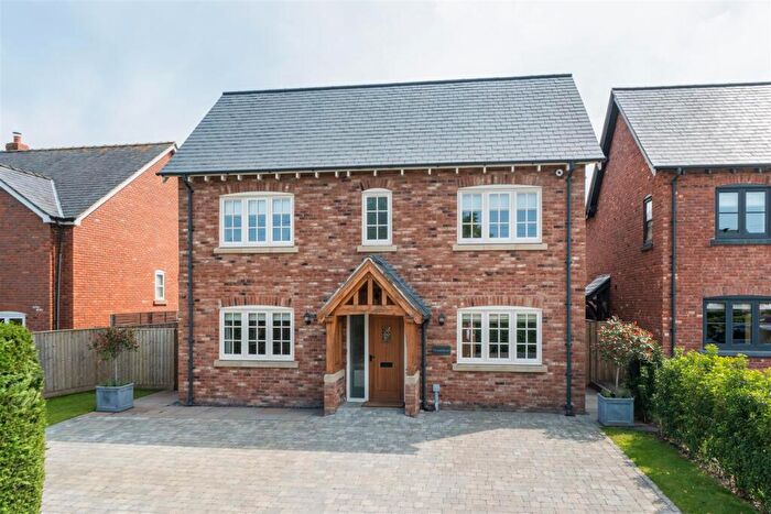 5 Bedroom Detached House For Sale In An Immaculately Presented And Individually Designed Detached Family Home In Eaton, CW6