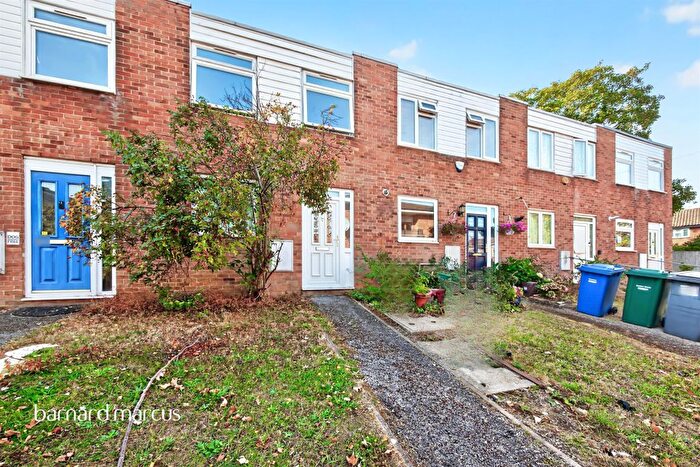 3 Bedroom Terraced House For Sale In Sydney Road, London, N10