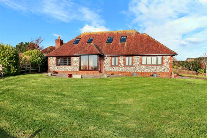4 Bedroom Detached House To Rent In Herstmonceux, BN27