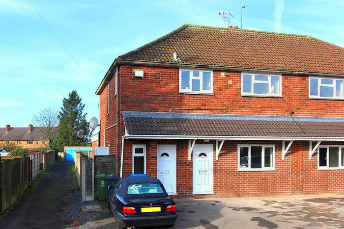 1 Bedroom Flat To Rent In Jenks Road, Wombourne, Wolverhampton, WV5