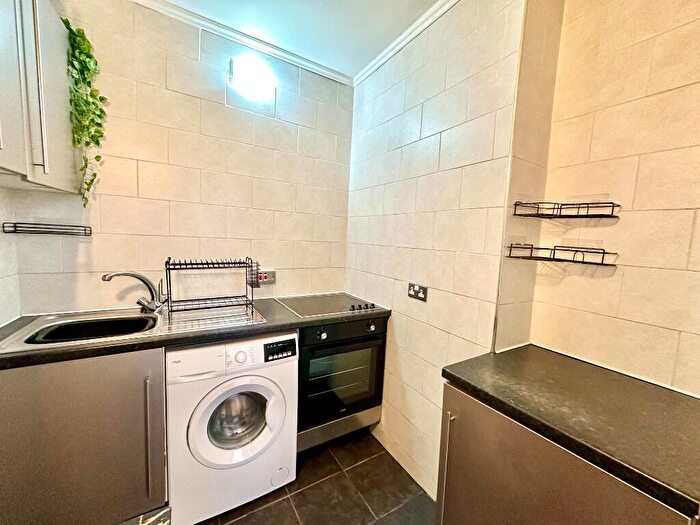 1 Bedroom Flat To Rent In Craig Road, Cathcart, Glasgow, G44