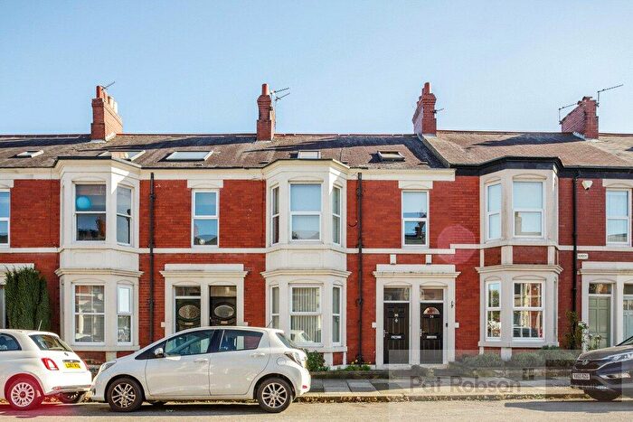 2 Bedroom Apartment To Rent In Newlands Road, High West Jesmond, Newcastle Upon Tyne, NE2