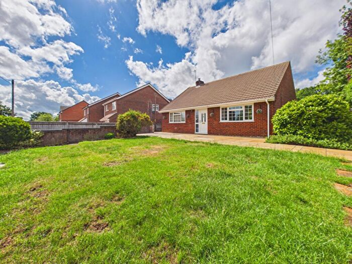 3 Bedroom Detached Bungalow For Sale In West Street, Tadley, RG26