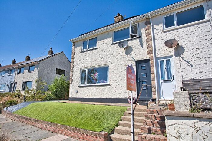 3 Bedroom End Of Terrace House For Sale In St. Georges Crescent, Dover, Kent, CT17