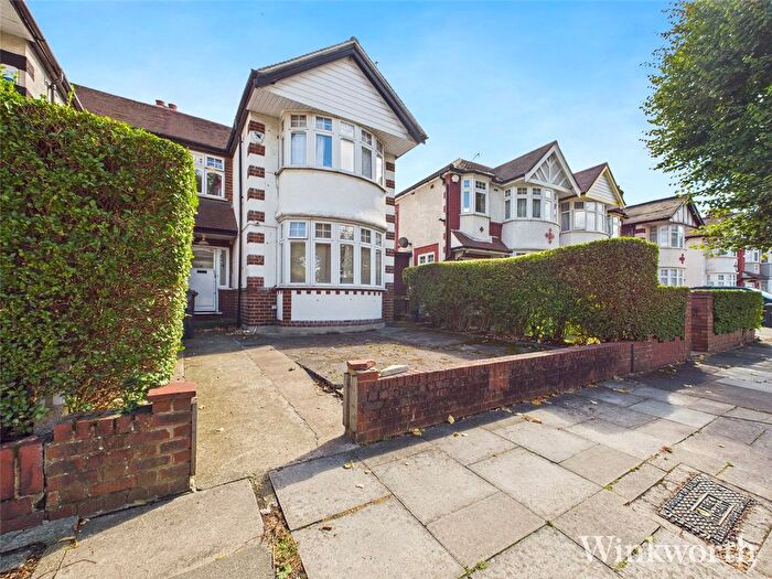 3 Bedroom Detached House To Rent In Cleveley Crescent, London, W5
