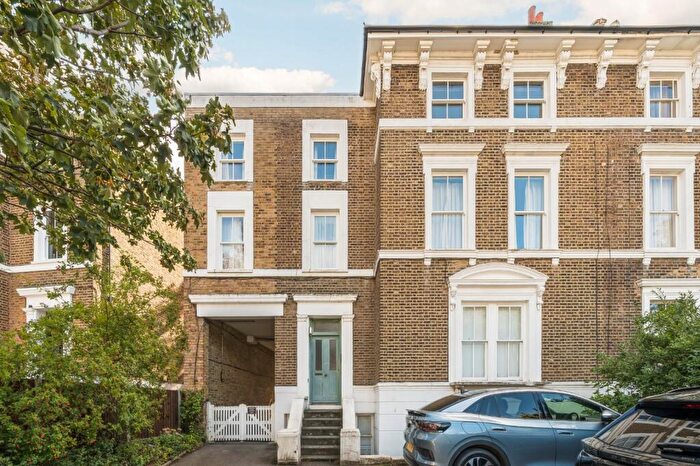 2 Bedroom Apartment For Sale In Wellington Gardens, Charlton, SE7
