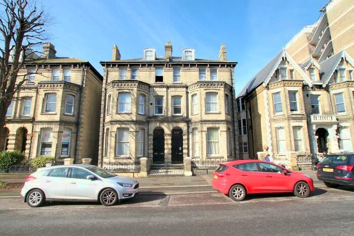 Studio To Rent In The Drive, Hove, East Sussex, BN3