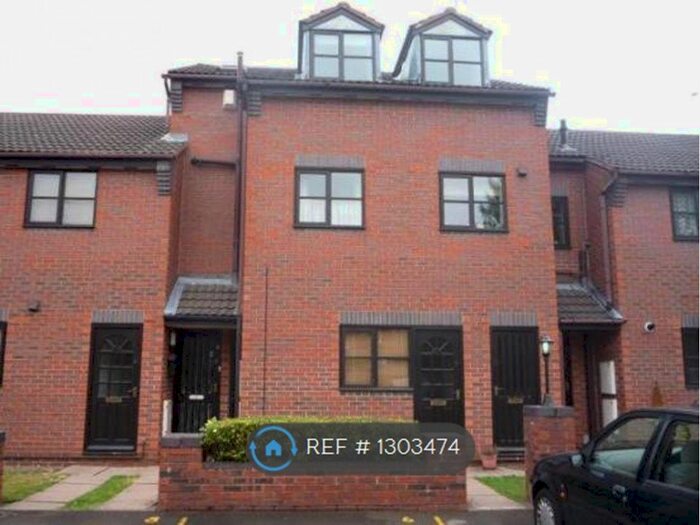 2 Bedroom Flat To Rent In Williams Court, Stafford ST16