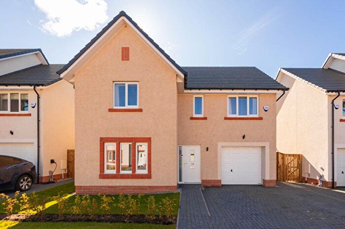 4 Bedroom Detached House For Sale In Wightman Road, Winchburgh, EH52