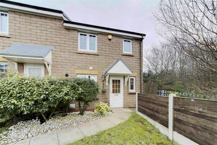 3 Bedroom Town House To Rent In Langwood Gardens, Haslingden, Rossendale, BB4