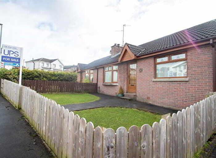 3 Bedroom Semi-detached Bungalows For Sale In Lagmore Meadows, Belfast, BT17