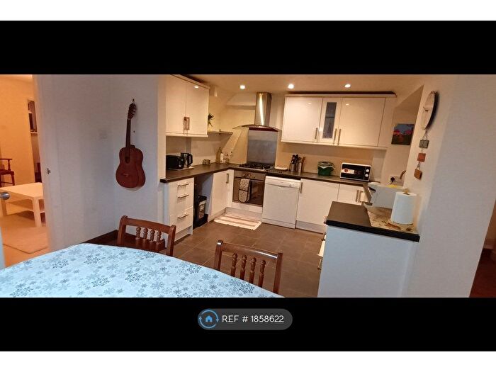 4 Bedroom Semi-detached House To Rent In Colesbourne Road, Cheltenham, GL51