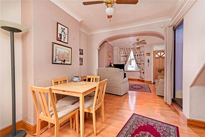 3 Bedroom Terraced House For Sale In Cowper Road, Cambridge, CB1