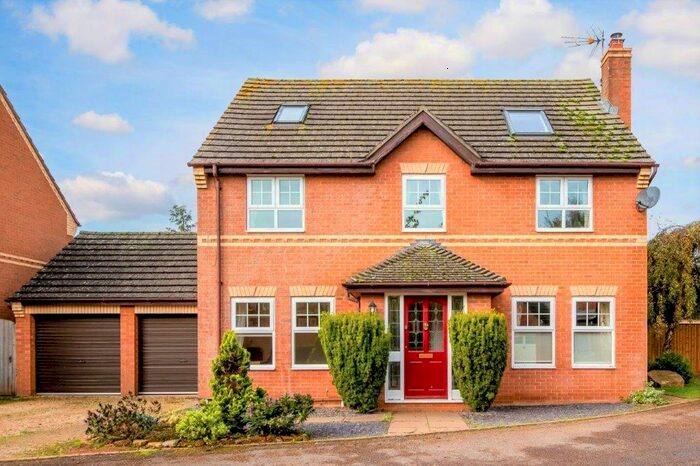 5 Bedroom Detached House To Rent In Gaveston Gardens, Deddington, Oxon, OX15