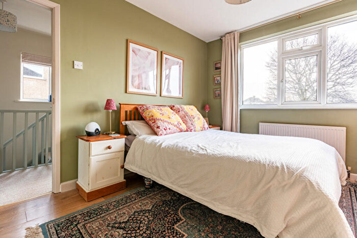 3 Bedroom End Of Terrace House For Sale In Queensholm Drive, Bromley Heath, BS16