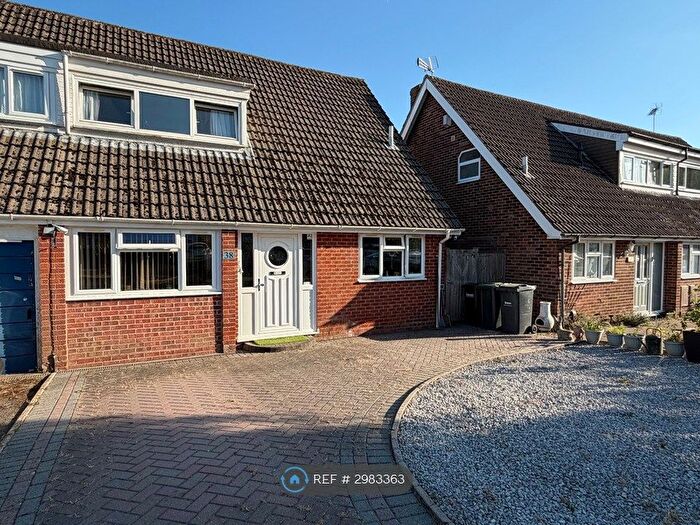 3 Bedroom Semi-Detached House To Rent In Kingscote Road, Waterlooville, PO8