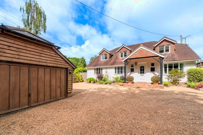 4 Bedroom Detached House For Sale In Etchingwood, Buxted, Uckfield, TN22