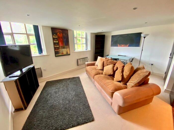 1 Bedroom Apartment To Rent In The Park, Kirkburton, Huddersfield, HD8