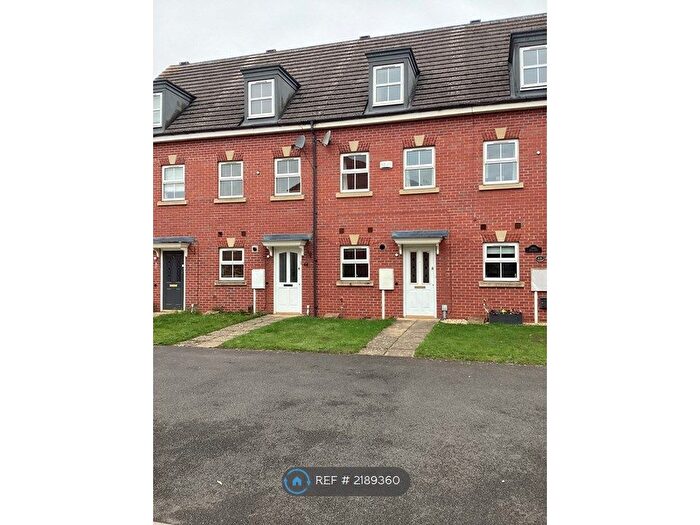 3 Bedroom Terraced House To Rent In Aqua Place, Rugby, CV21