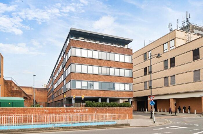 1 Bedroom Apartment For Sale In Ogle Road, Southampton, Hampshire, SO14