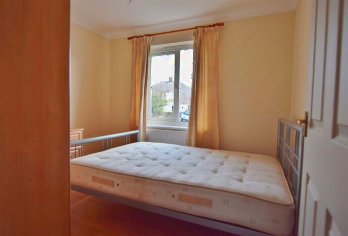 2 Bedroom Apartment To Rent In Flat Hall Park Close Haverfordwest Pembrokeshire, SA61