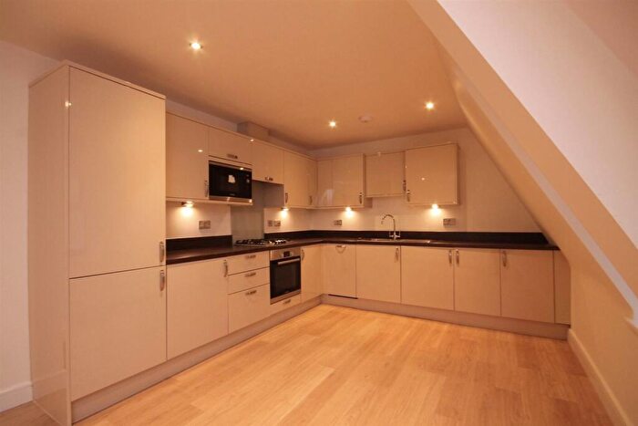 1 Bedroom Apartment To Rent In South Street, Dorking, RH4