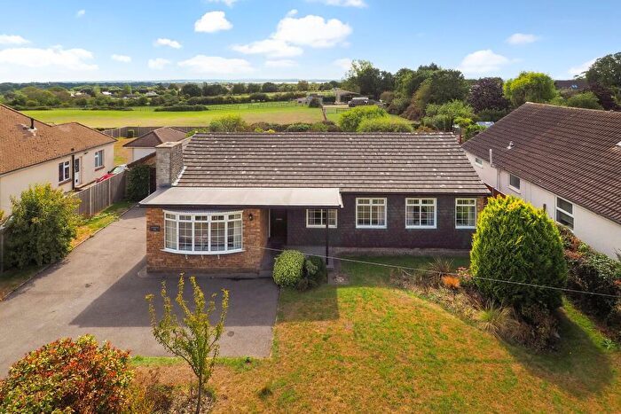 3 Bedroom Detached Bungalow For Sale In Common Lane, Titchfield. Guide Price £, - £, ., PO14