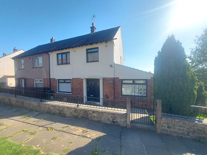 3 Bedroom Semi-Detached House To Rent In Lilac Grove, Shipley, BD18